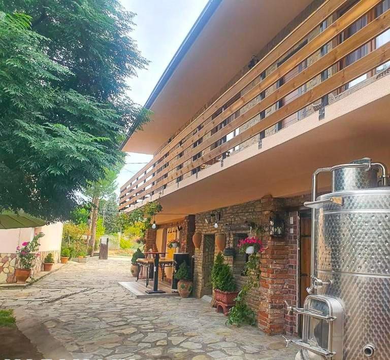 Maksimilijan Family Winery & Apartments Krivolak Dış mekan fotoğraf